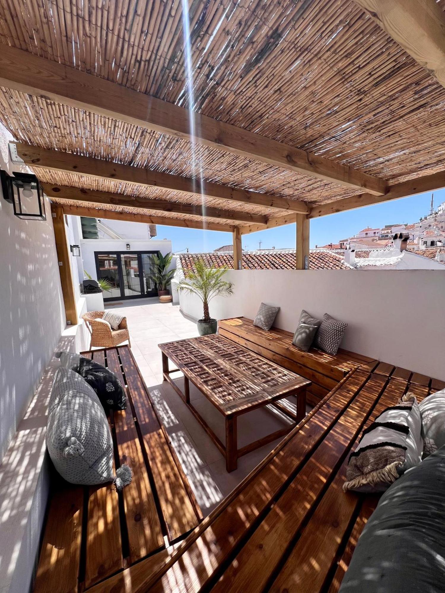 Feriehus Renovated Cinema Town House In Comares *